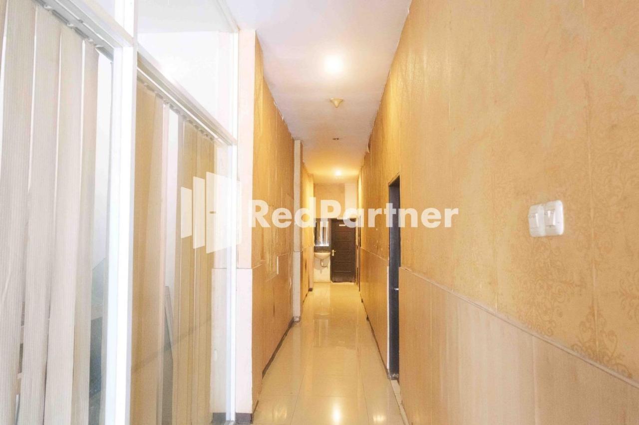 Hotel Permata Makassar Mitra Reddoorz Balangberu Dış mekan fotoğraf