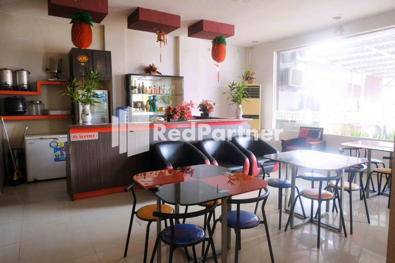 Hotel Permata Makassar Mitra Reddoorz Balangberu Dış mekan fotoğraf
